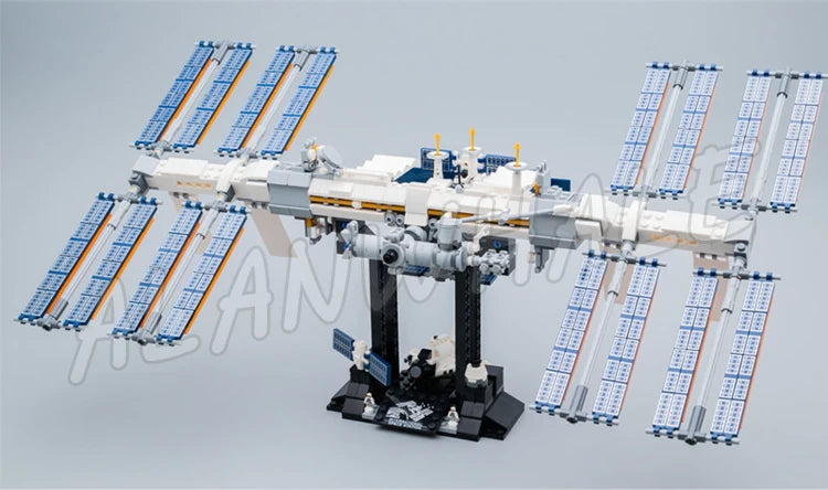 864pcs Ideas Space International Space Station ISS Shuttle Cargo Spacecrafts 50005 Building Block Toys Compatible with Model