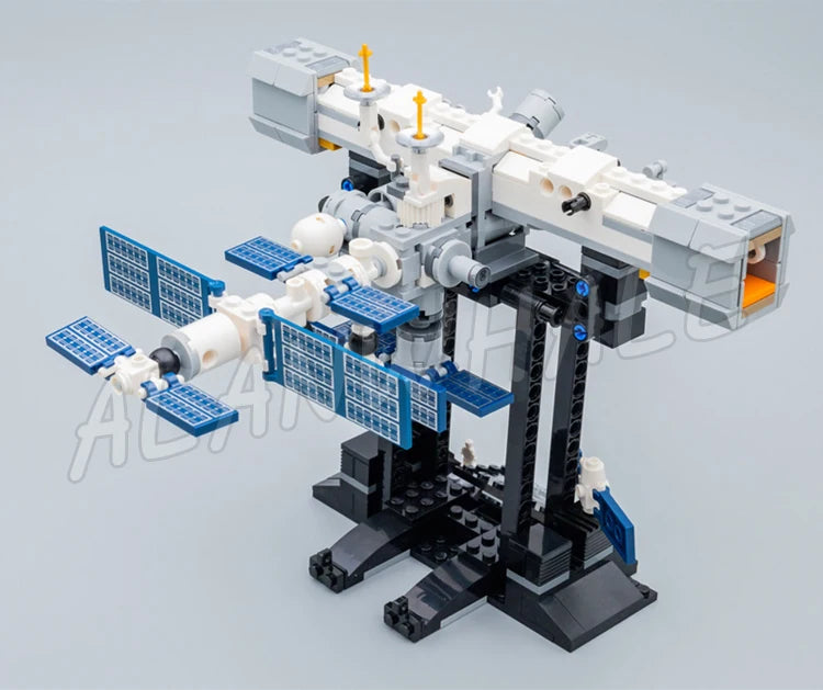 864pcs Ideas Space International Space Station ISS Shuttle Cargo Spacecrafts 50005 Building Block Toys Compatible with Model